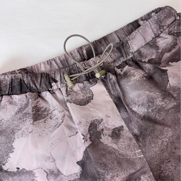 Pretty little thing parachute pants - Picture 7 of 8